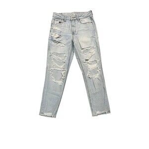 American Eagle Mom Jeans Strigid Light Wash Distressed